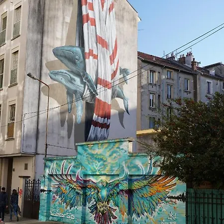 Plein Centre, Calme, Parking Inclus, Piscine Et Gardien *