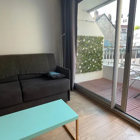 Plein Centre, Calme, Parking Inclus, Piscine Et Gardien Apartment Grenoble