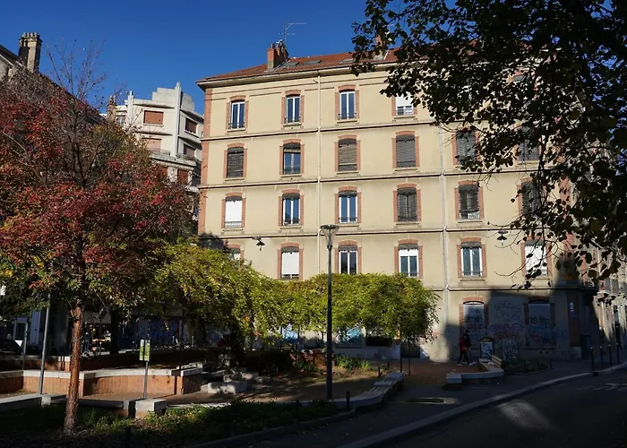 Διαμέρισμα Plein Centre, Calme, Parking Inclus, Piscine Et Gardien Γκρενόμπλ