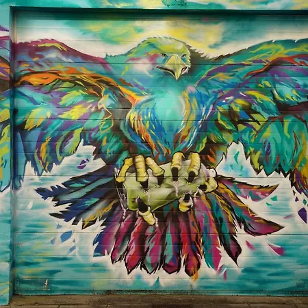 Plein Centre, Calme, Parking Inclus, Piscine Et Gardien