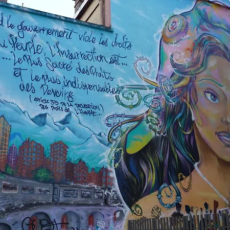 Plein Centre, Calme, Parking Inclus, Piscine Et Gardien *