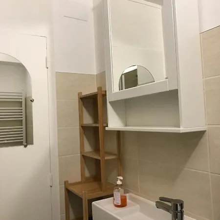 Апартаменти Plein Centre, Calme, Parking Inclus, Piscine Et Gardien *