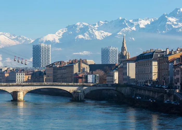 Apartamento Plein Centre, Calme, Parking Inclus, Piscine Et Gardien Grenoble
