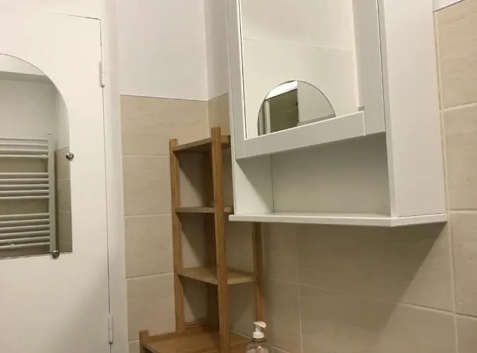 Apartamento Plein Centre, Calme, Parking Inclus, Piscine Et Gardien *