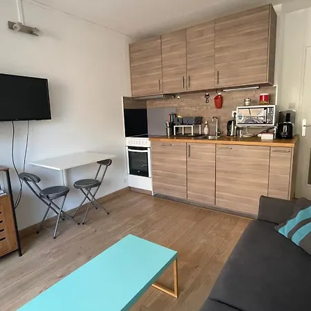 Plein Centre, Calme, Parking Inclus, Piscine Et Gardien Daire *